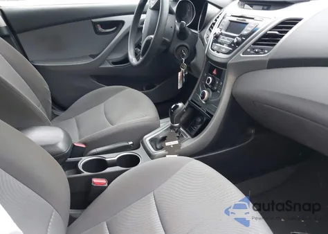 2015 Hyundai Elantra Se z USA, uszkodzony, nr VIN 5NPDH4AE0FH556252